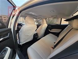 ئێم جی 5 پڵەس